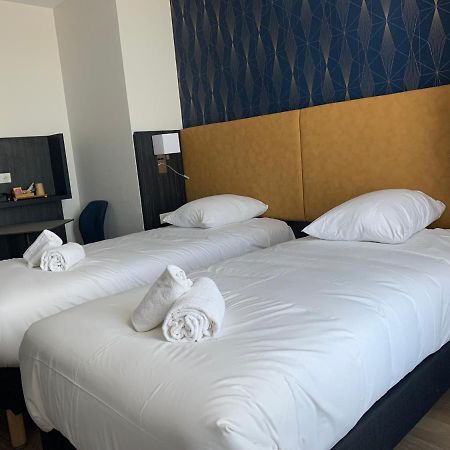 Hotel Le Cosy Riva Bella Ouistreham Exterior foto