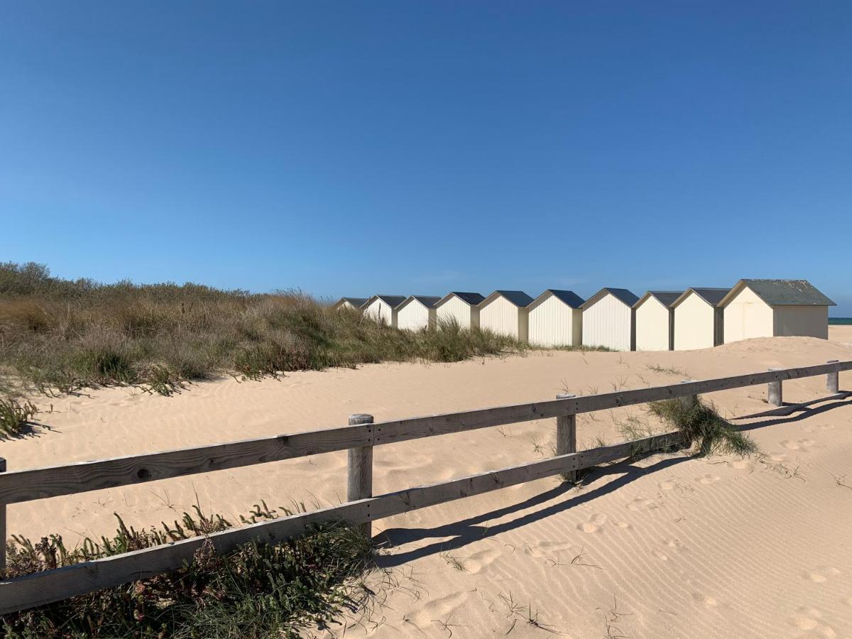 Hotel Le Cosy Riva Bella Ouistreham Exterior foto